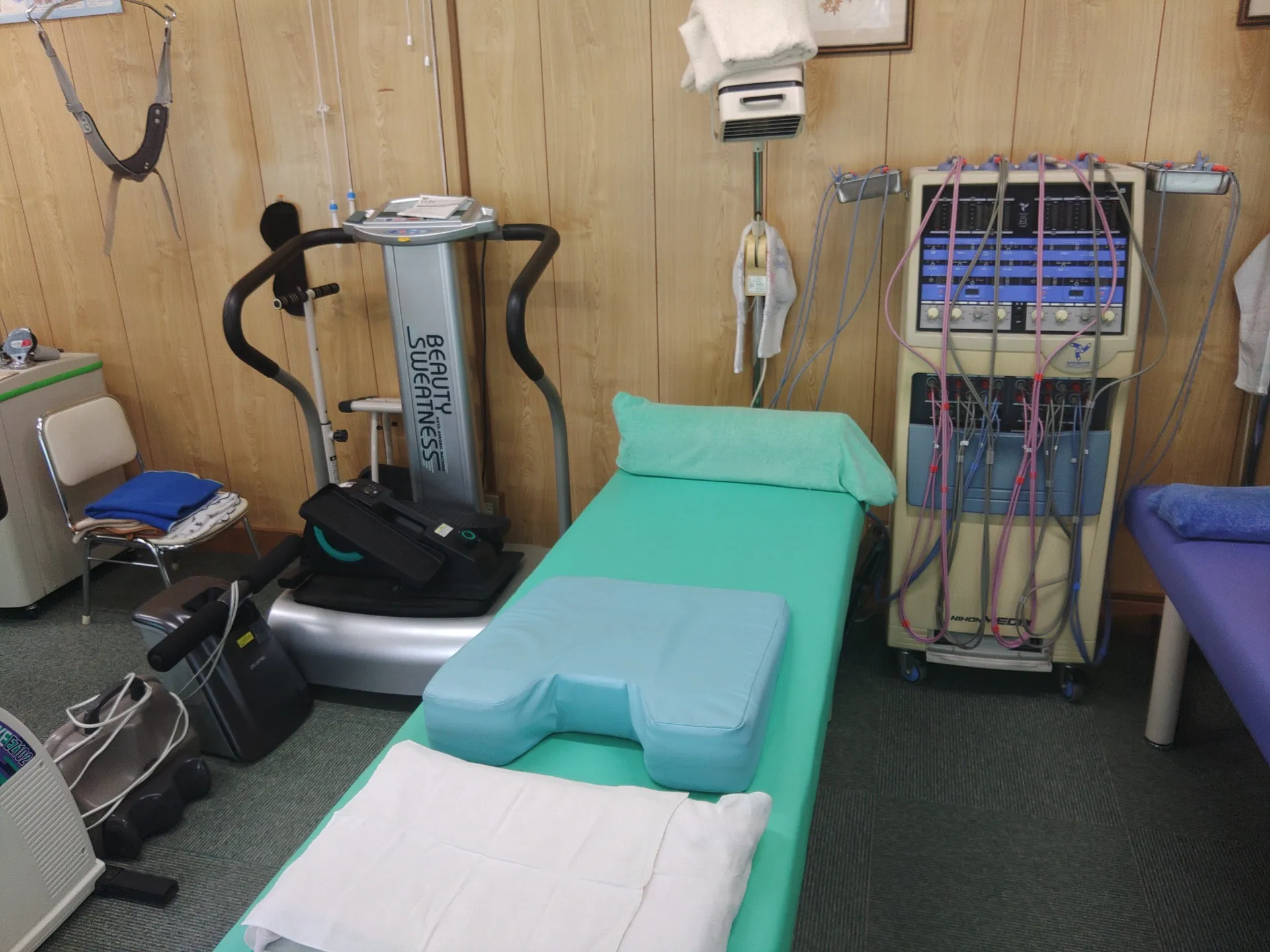 治療ベッド